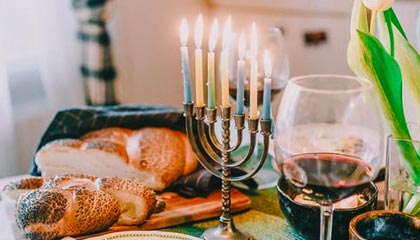 爱游戏在线服务-利物浦球星受伤恢复良好，即将重新回归比赛，利物浦哪些球星