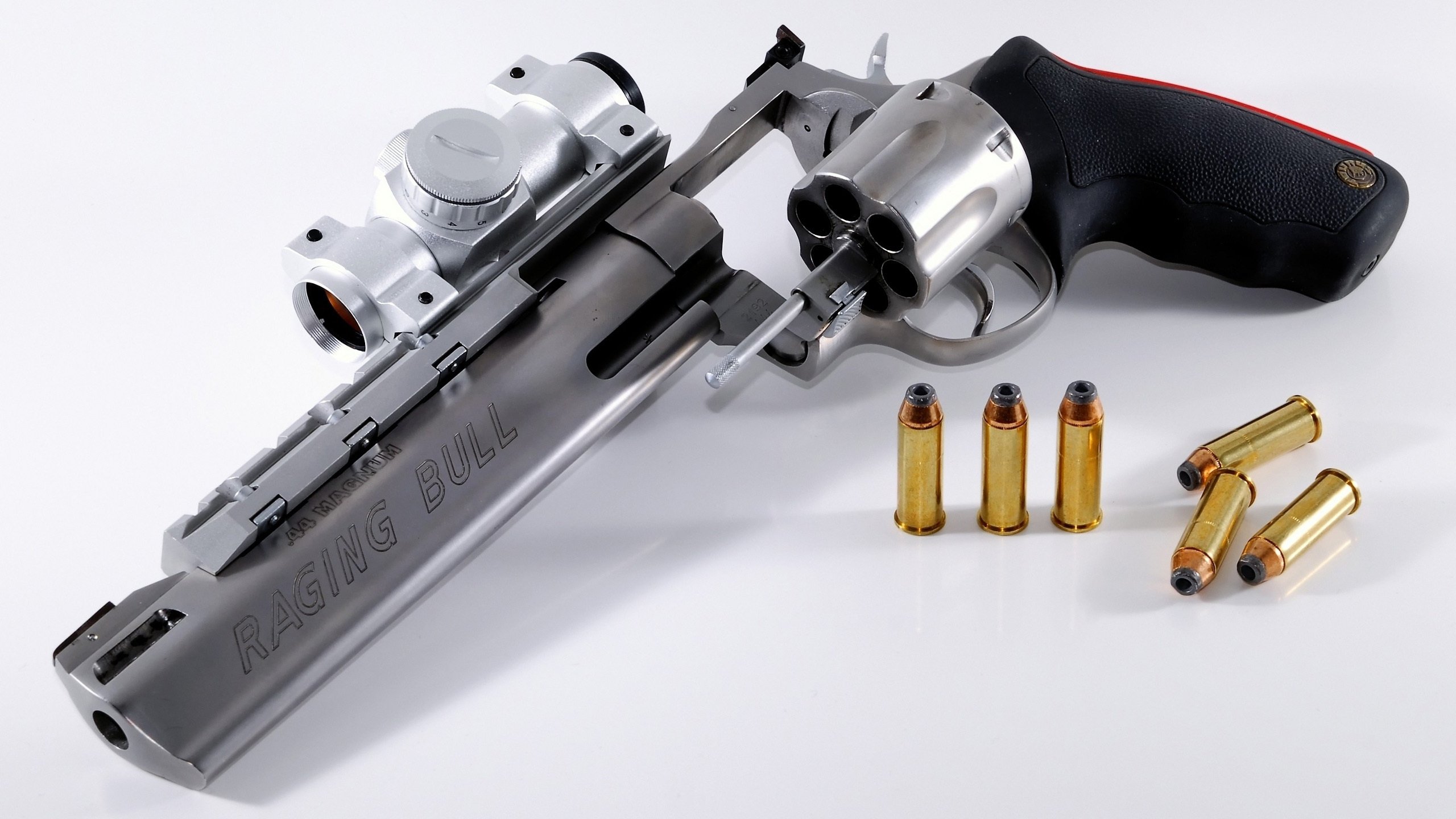 曼联购入巨星锋线,豪华转会引爆市场,曼联出售价格