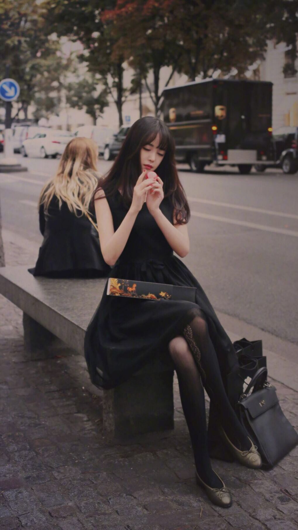 迪奥戈·科斯塔在对阵斯洛文尼亚的比赛中扑出三粒点球，创欧洲杯纪录。